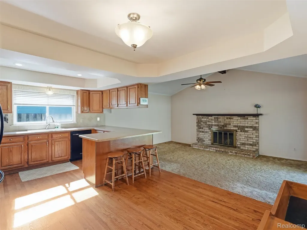 12982 Canterbury Drive Sterling Heights City MI 48312