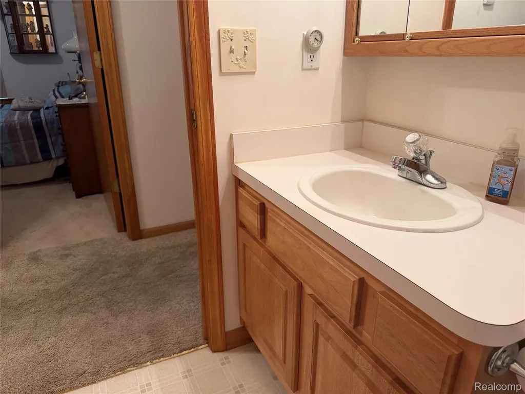 276 Marigold Circle Westland City MI 48185