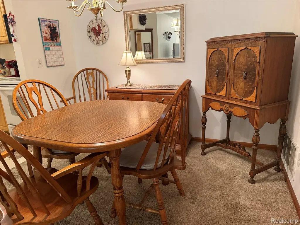 276 Marigold Circle Westland City MI 48185