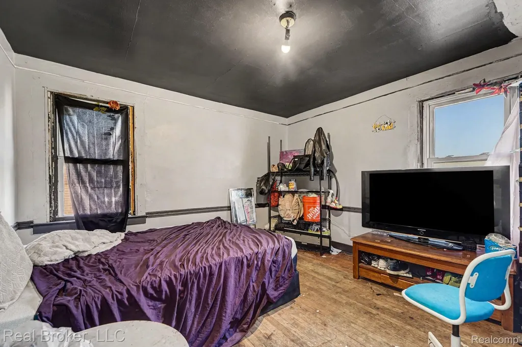 19932 Alcoy Street Detroit City MI 48205