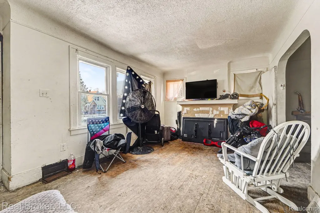 19932 Alcoy Street Detroit City MI 48205