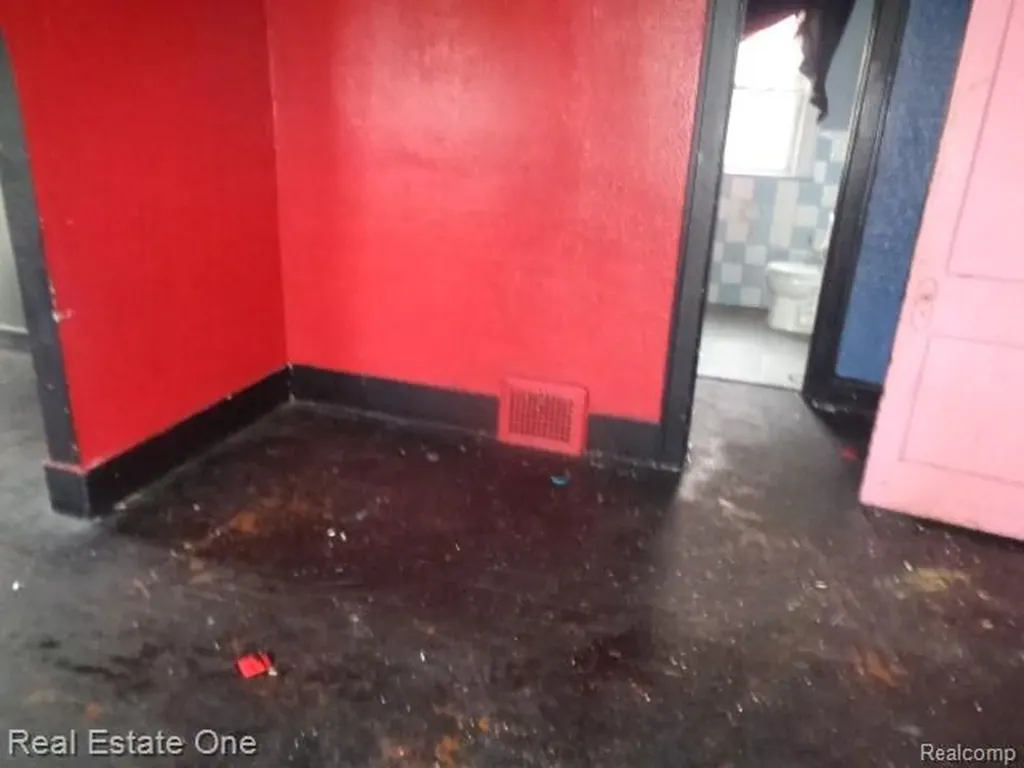 10074 Beechdale Street Detroit City MI 48204