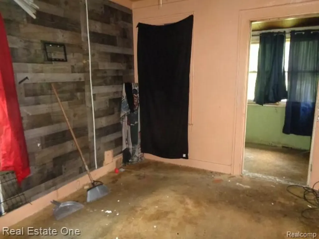 10074 Beechdale Street Detroit City MI 48204