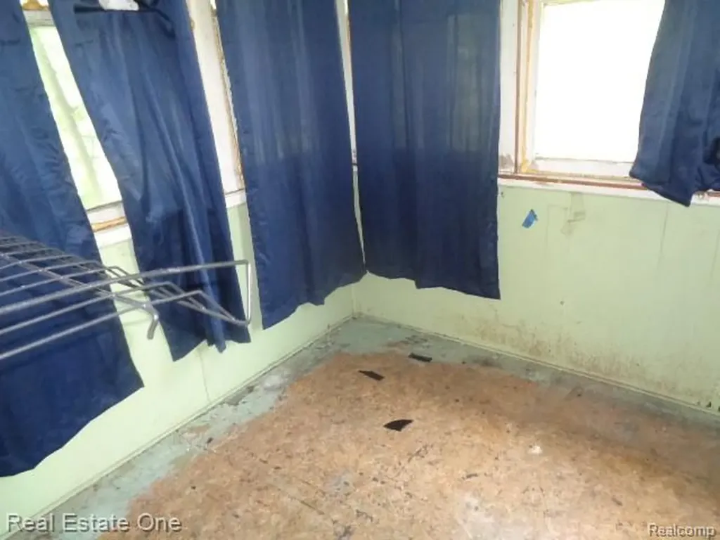 10074 Beechdale Street Detroit City MI 48204