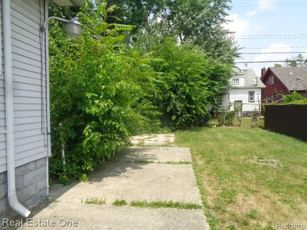 10074 Beechdale Street Detroit City MI 48204