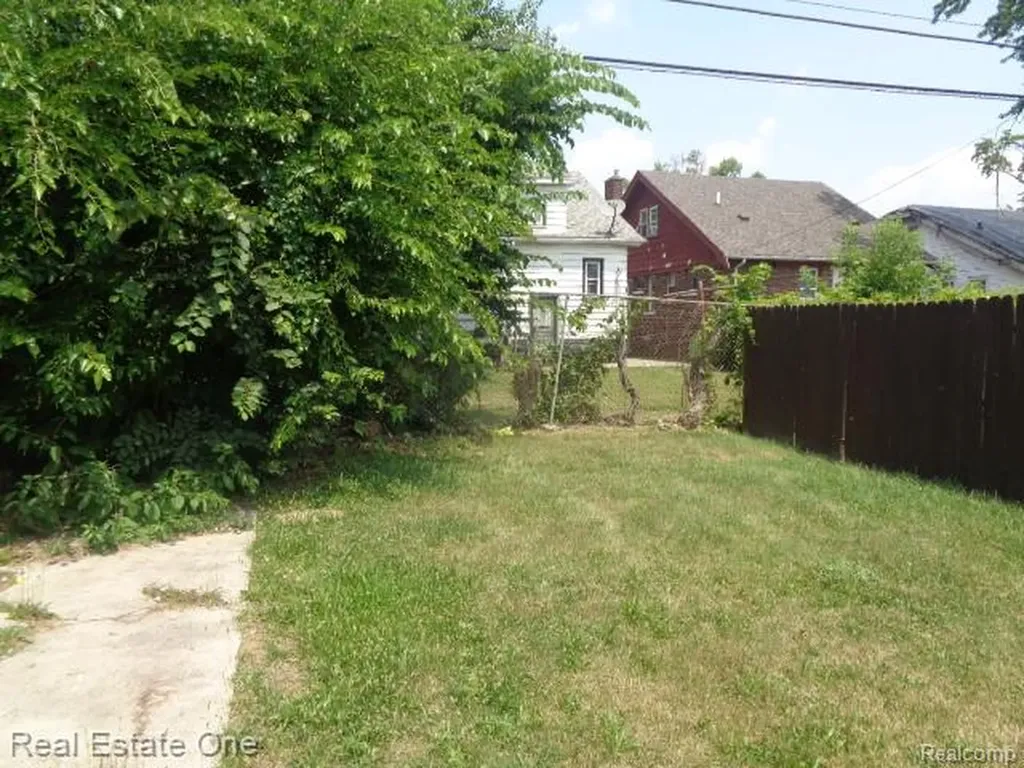 10074 Beechdale Street Detroit City MI 48204
