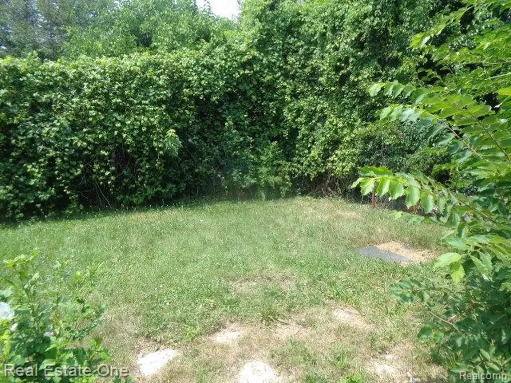 10074 Beechdale Street Detroit City MI 48204