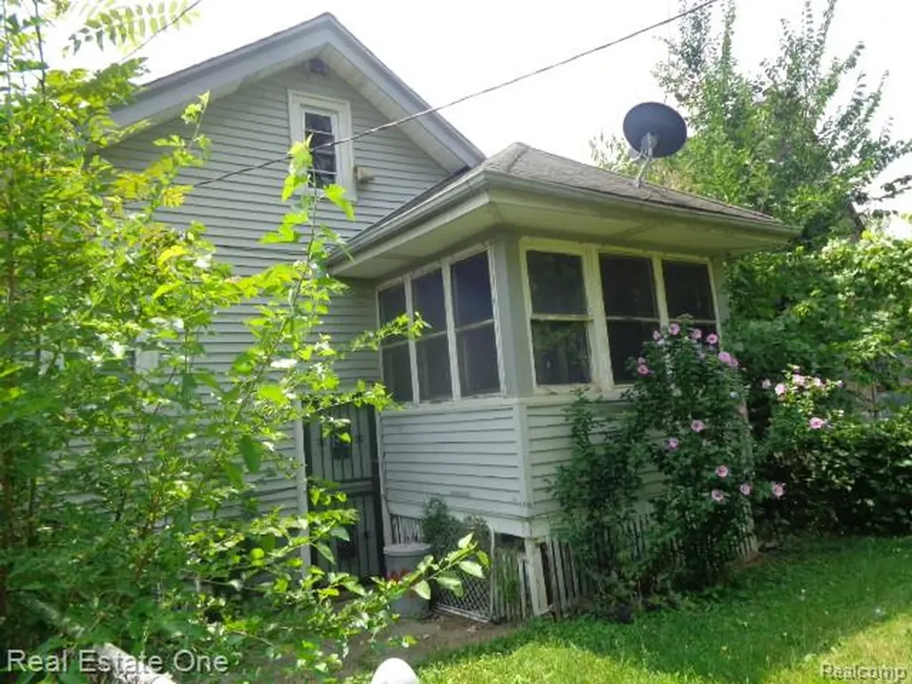 10074 Beechdale Street Detroit City MI 48204