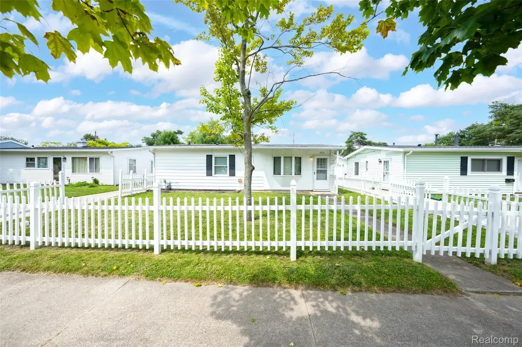 2535 Locust Street Port Huron City MI 48060