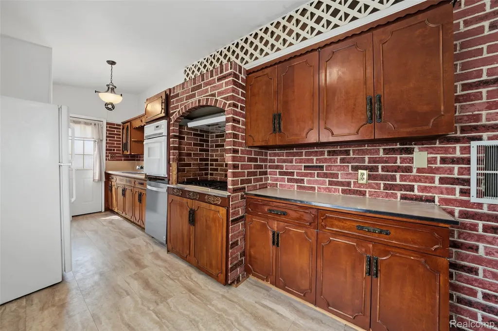 2535 Locust Street Port Huron City MI 48060