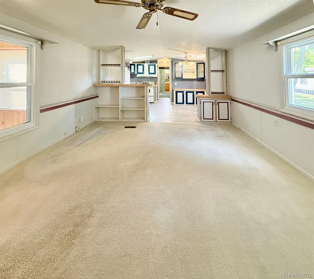 39 Oakridge E Monroe Charter Township MI 48161
