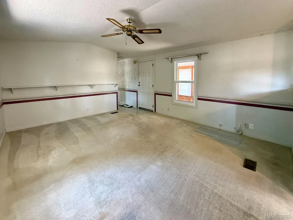 39 Oakridge E Monroe Charter Township MI 48161