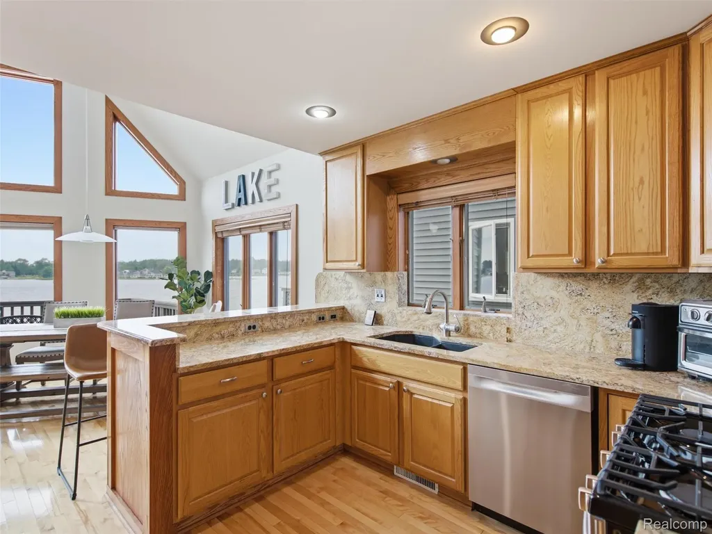 14292 Westman Drive Fenton City MI 48430