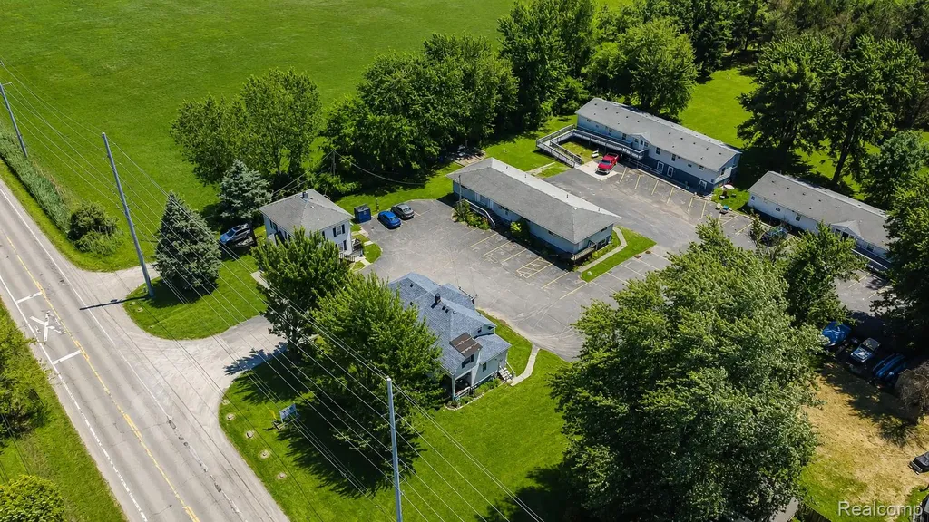 36984 Division Road Richmond City MI 48062
