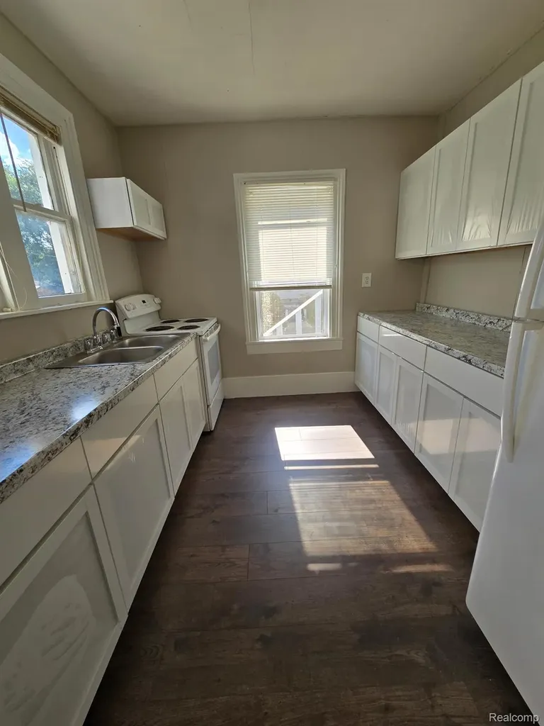 36984 Division Road Richmond City MI 48062