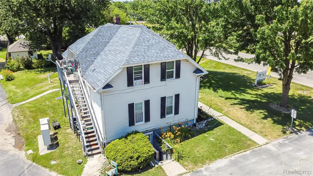 36984 Division Road Richmond City MI 48062