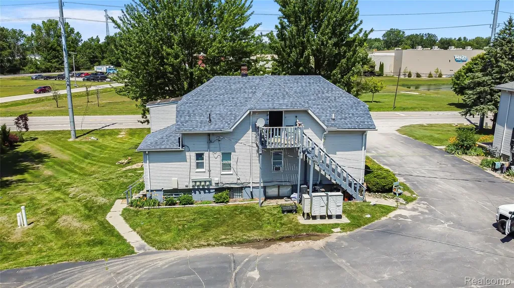 36984 Division Road Richmond City MI 48062