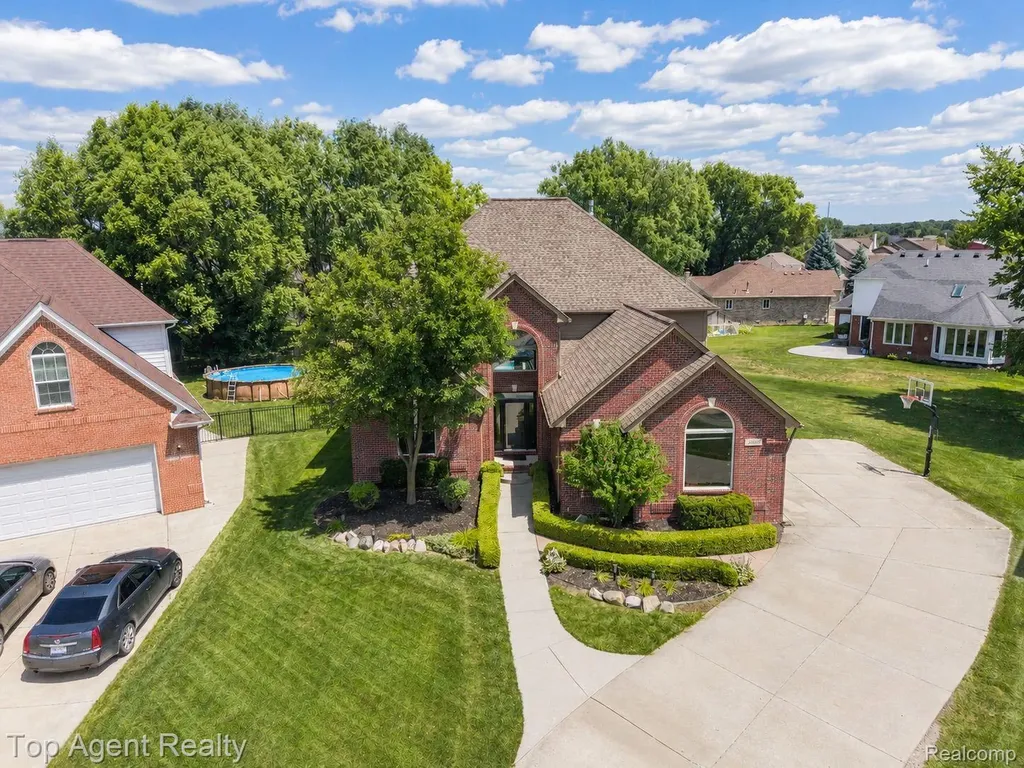 53268 Kakos Drive Chesterfield Township MI 48051