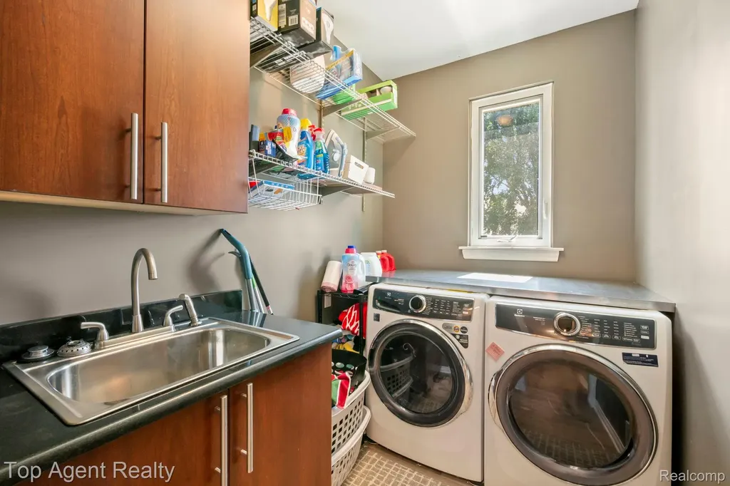 53268 Kakos Drive Chesterfield Township MI 48051