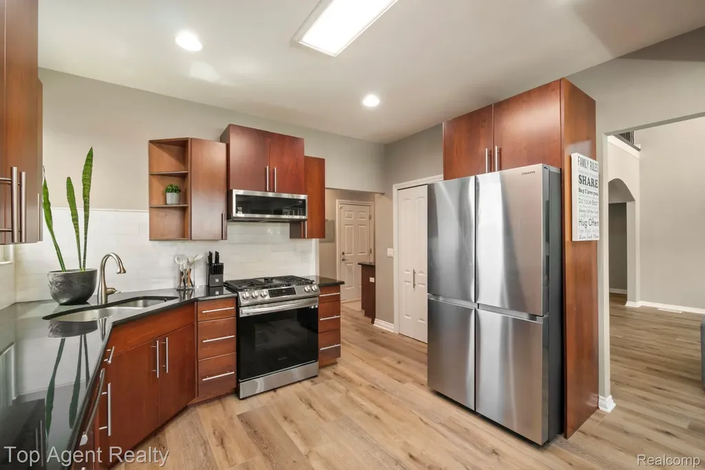 53268 Kakos Drive Chesterfield Township MI 48051
