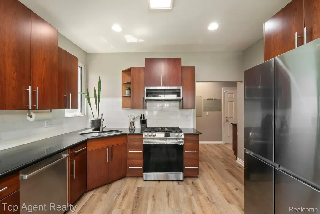 53268 Kakos Drive Chesterfield Township MI 48051