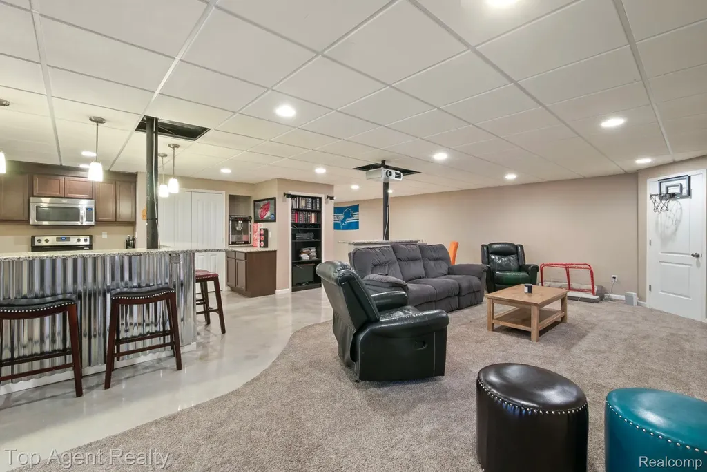 53268 Kakos Drive Chesterfield Township MI 48051