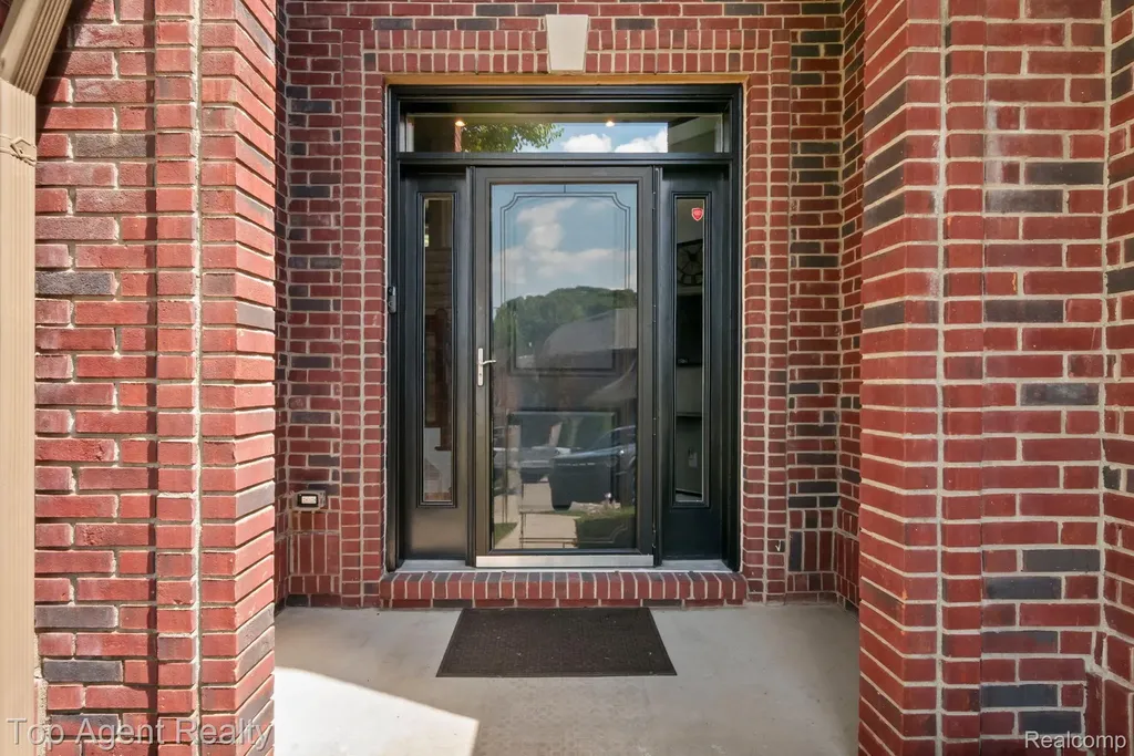 53268 Kakos Drive Chesterfield Township MI 48051