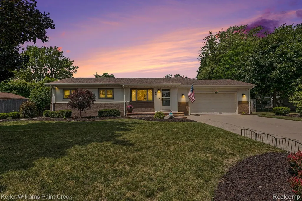 1087 Collingwood Drive Rochester Hills City MI 48307