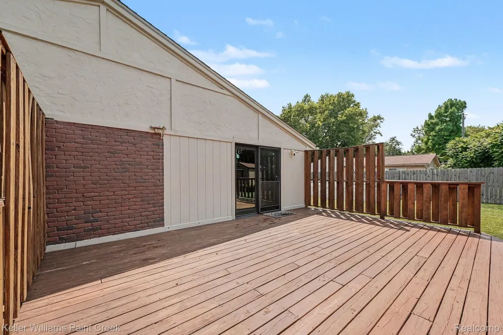 1087 Collingwood Drive Rochester Hills City MI 48307