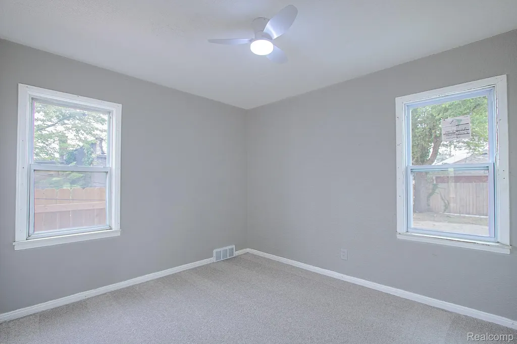 16932 Ward Avenue Detroit City MI 48235