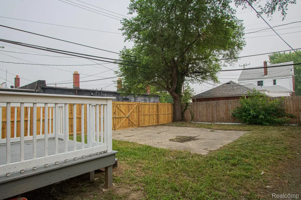 16932 Ward Avenue Detroit City MI 48235