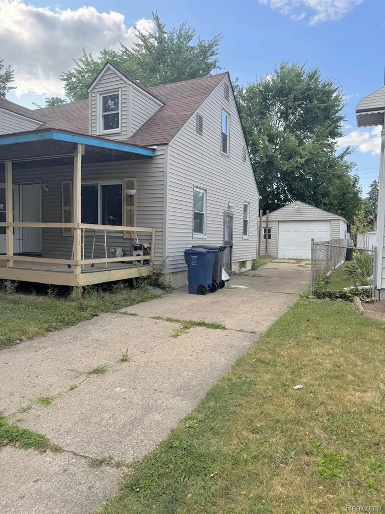640 Crawford Street Flint City MI 48507
