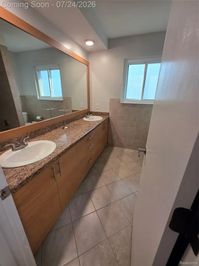 40732 Gulliver Drive Sterling Heights City MI 48310