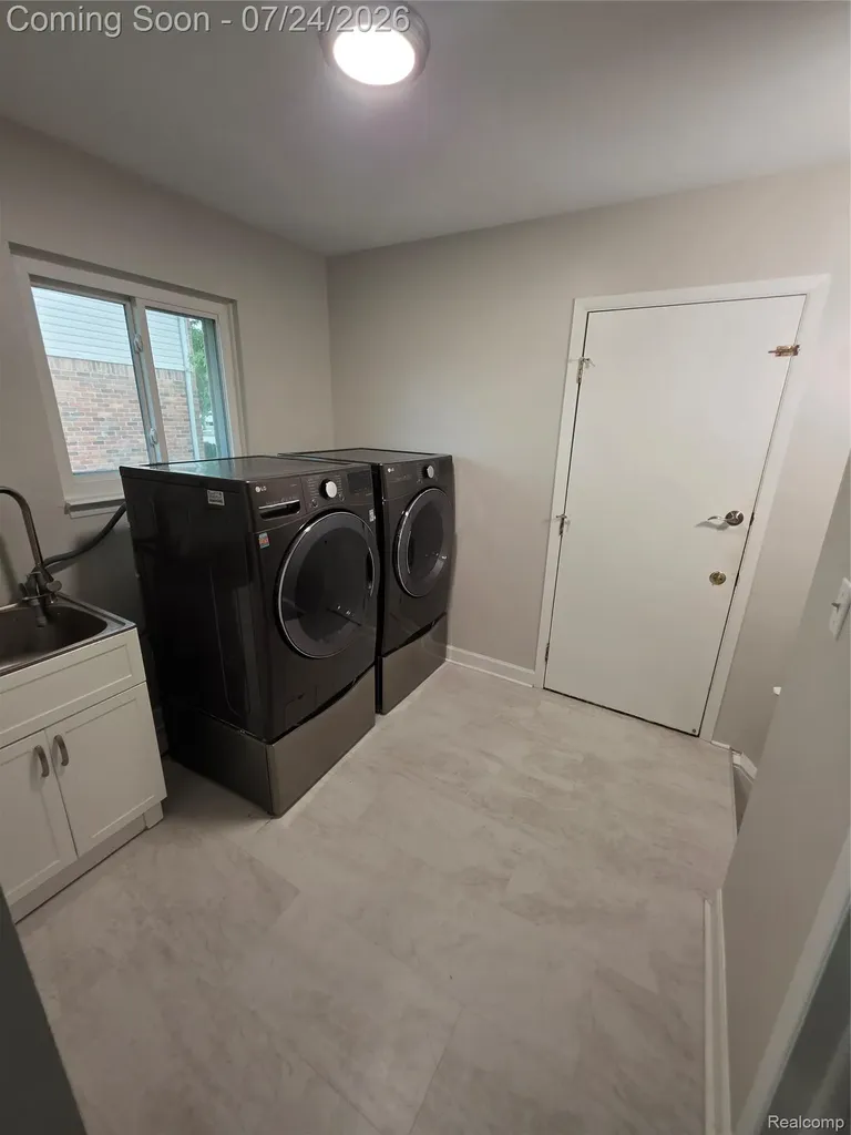 40732 Gulliver Drive Sterling Heights City MI 48310