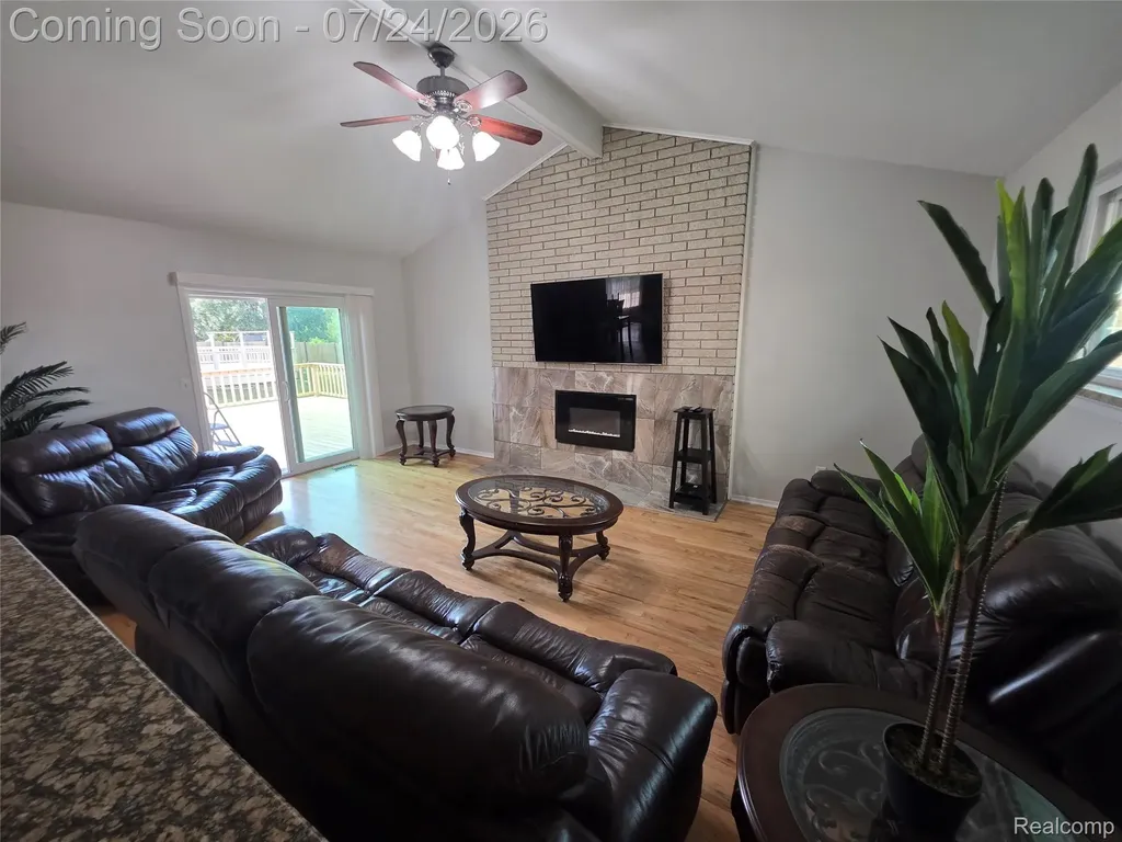 40732 Gulliver Drive Sterling Heights City MI 48310