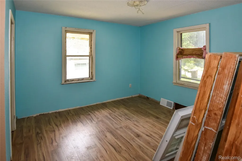 851 Sarasota Avenue Pontiac City MI 48340