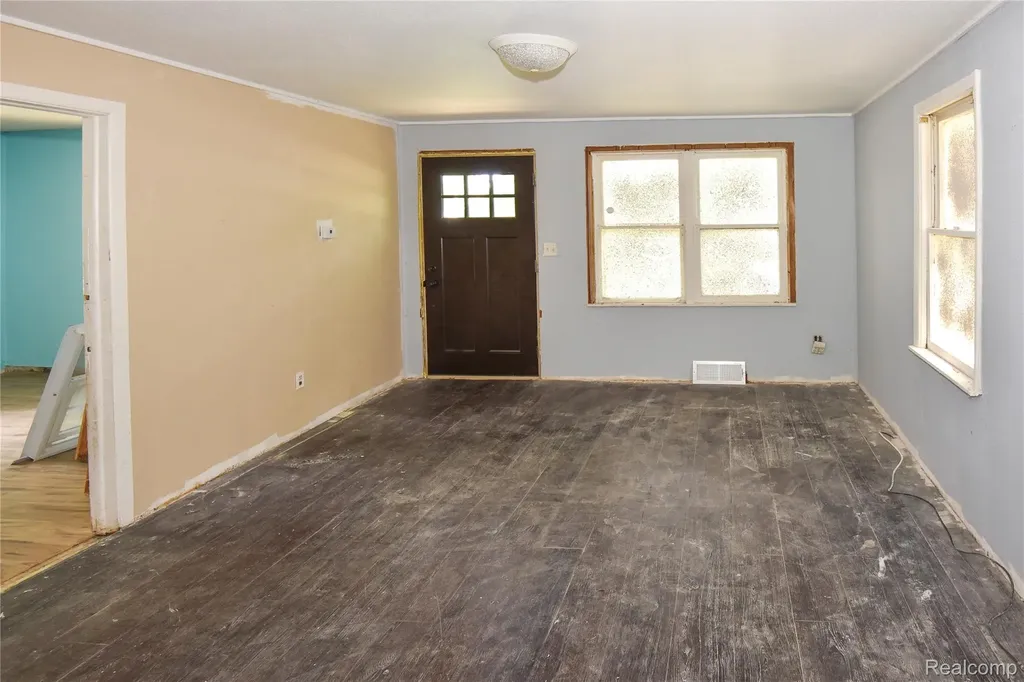 851 Sarasota Avenue Pontiac City MI 48340