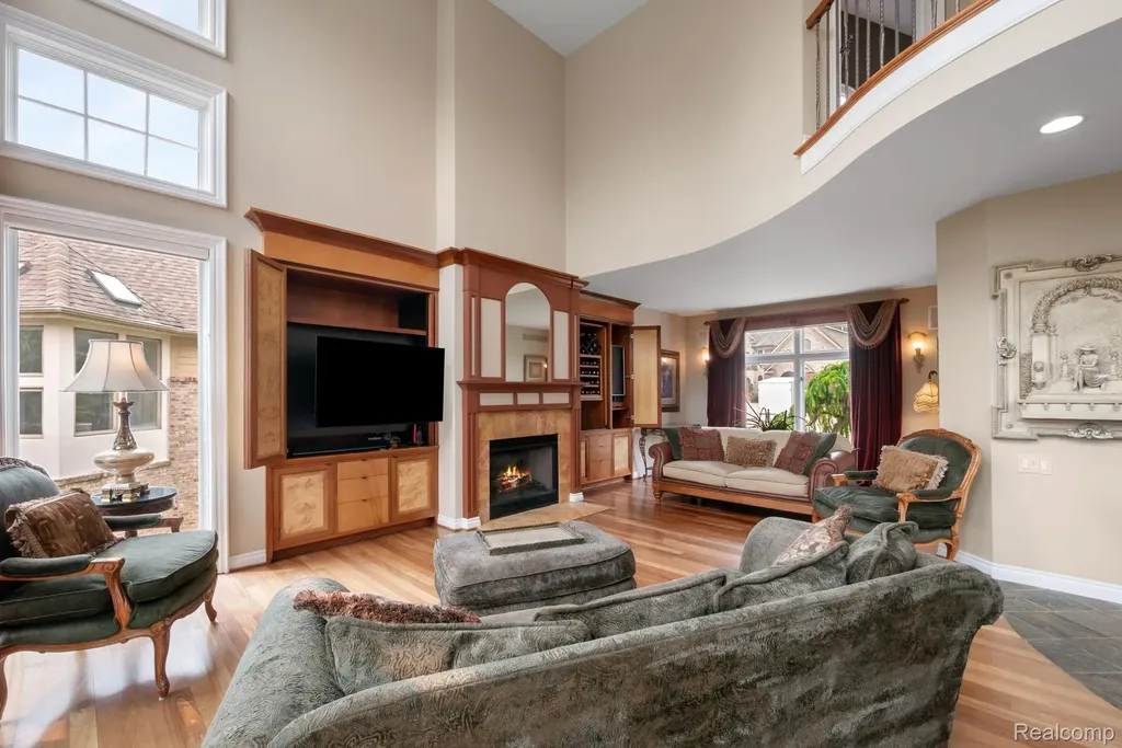 4443 Island View Drive Waterford Charter Township MI 48328