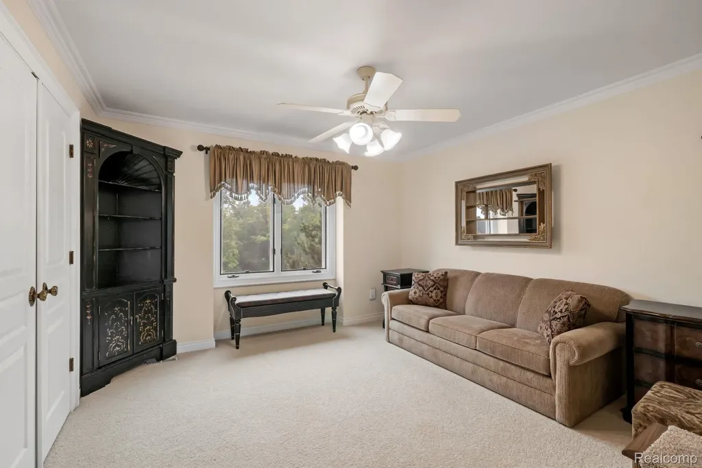 4443 Island View Drive Waterford Charter Township MI 48328