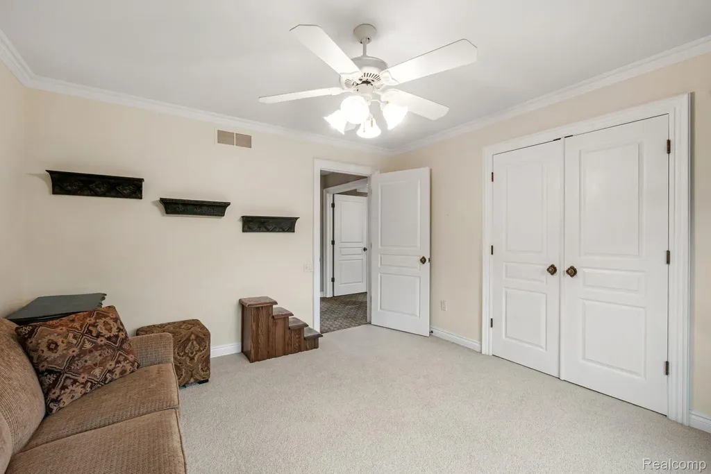 4443 Island View Drive Waterford Charter Township MI 48328