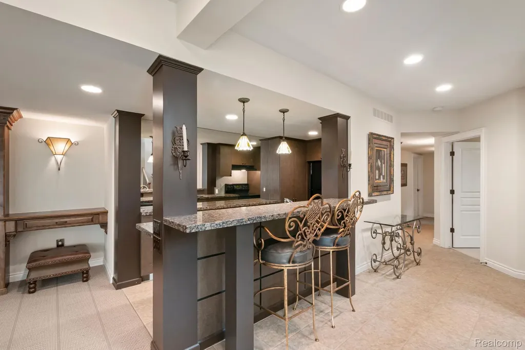 4443 Island View Drive Waterford Charter Township MI 48328