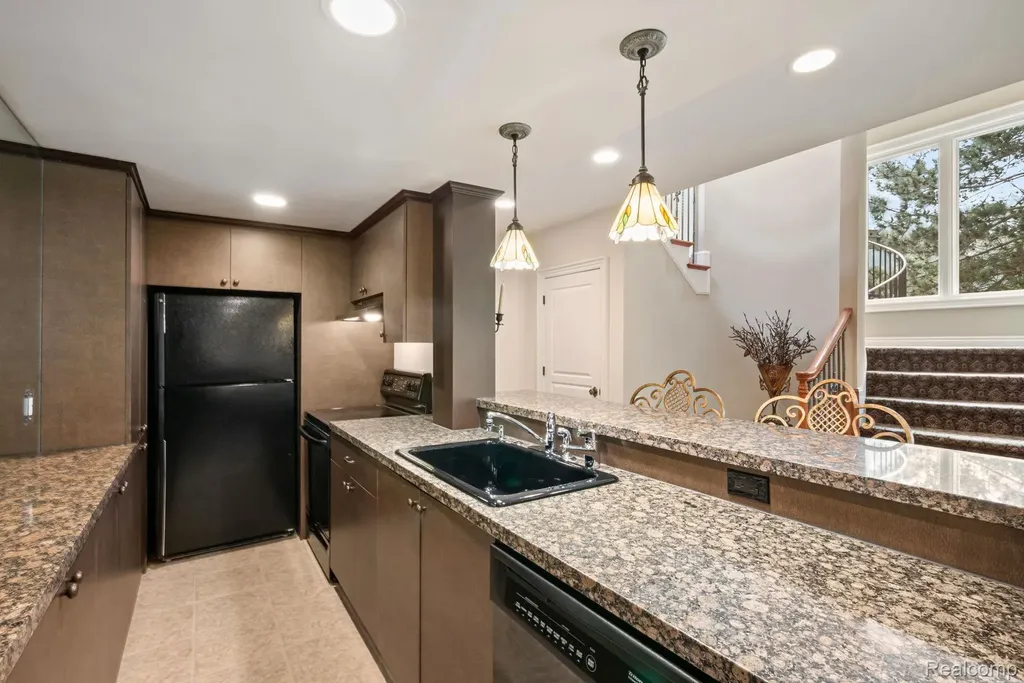 4443 Island View Drive Waterford Charter Township MI 48328