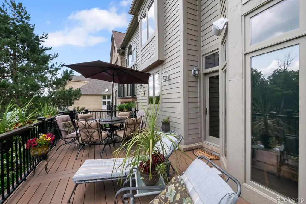 4443 Island View Drive Waterford Charter Township MI 48328