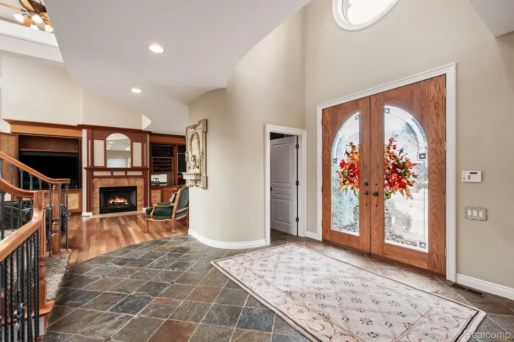 4443 Island View Drive Waterford Charter Township MI 48328