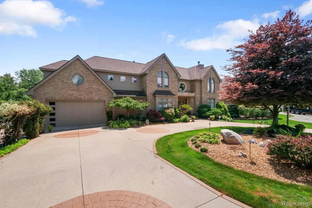 4443 Island View Drive Waterford Charter Township MI 48328