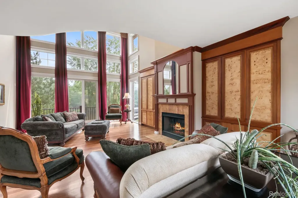 4443 Island View Drive Waterford Charter Township MI 48328