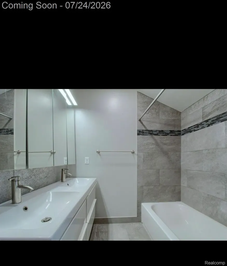 11610 Cardwell Street Livonia City MI 48150