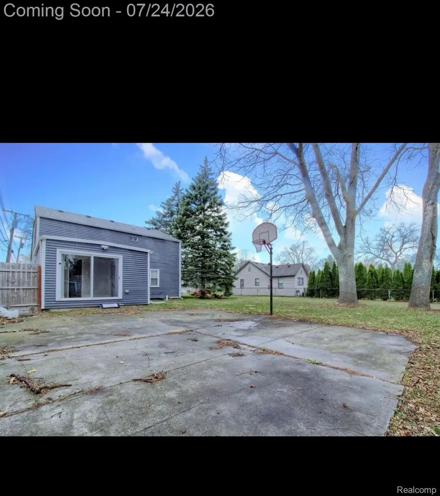 11610 Cardwell Street Livonia City MI 48150