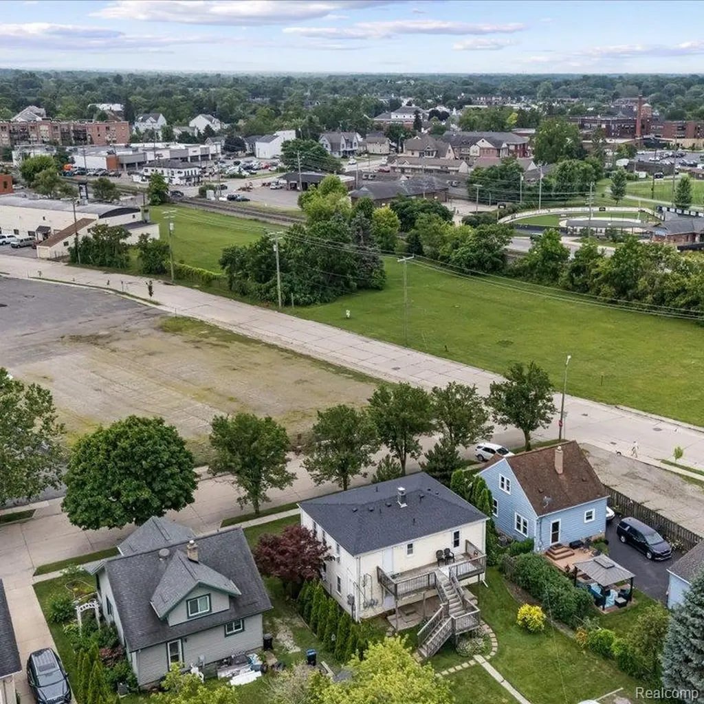 318 Blanche Street Plymouth City MI 48170