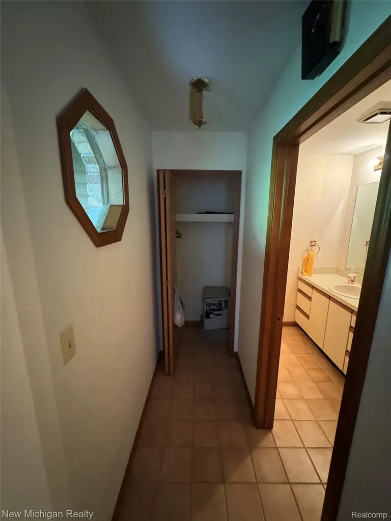 12983 Noling Woods Drive Green Oak Township MI 48178